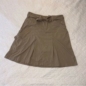 North Face skirt tan cargo exercise womens size 8 hiking gear utilitarian bottom